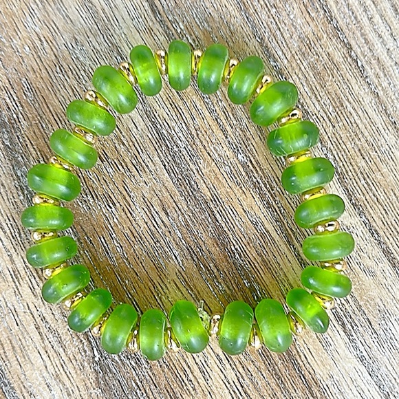 Birch House Jewelry Jewelry - Birch House Jewelry Apple Green Glass Disc beads and gold accent beaded bracelet